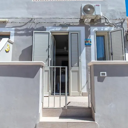 La Casa Di Girolamo E Irene Villa Lampedusa Exterior photo